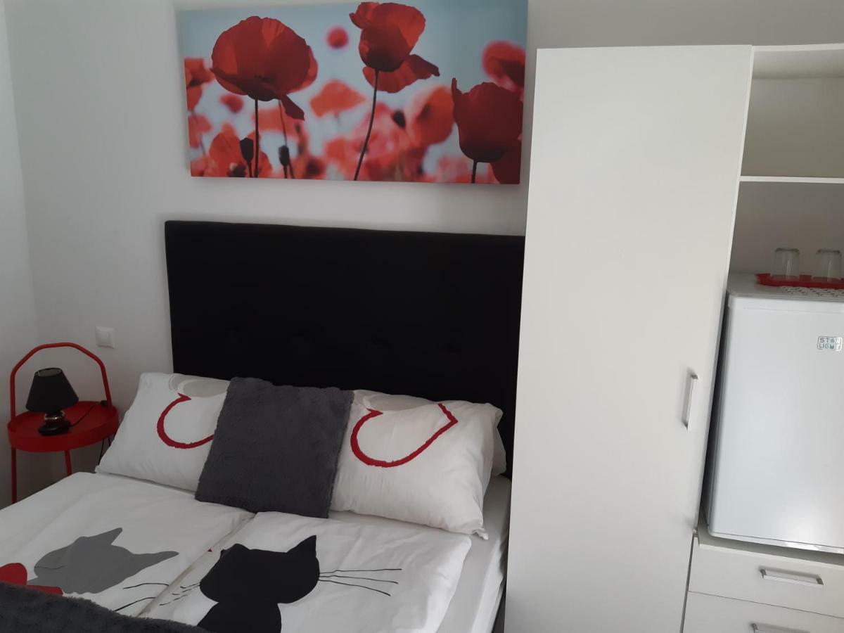 Szalay Villa Veszprém Exteriör bild