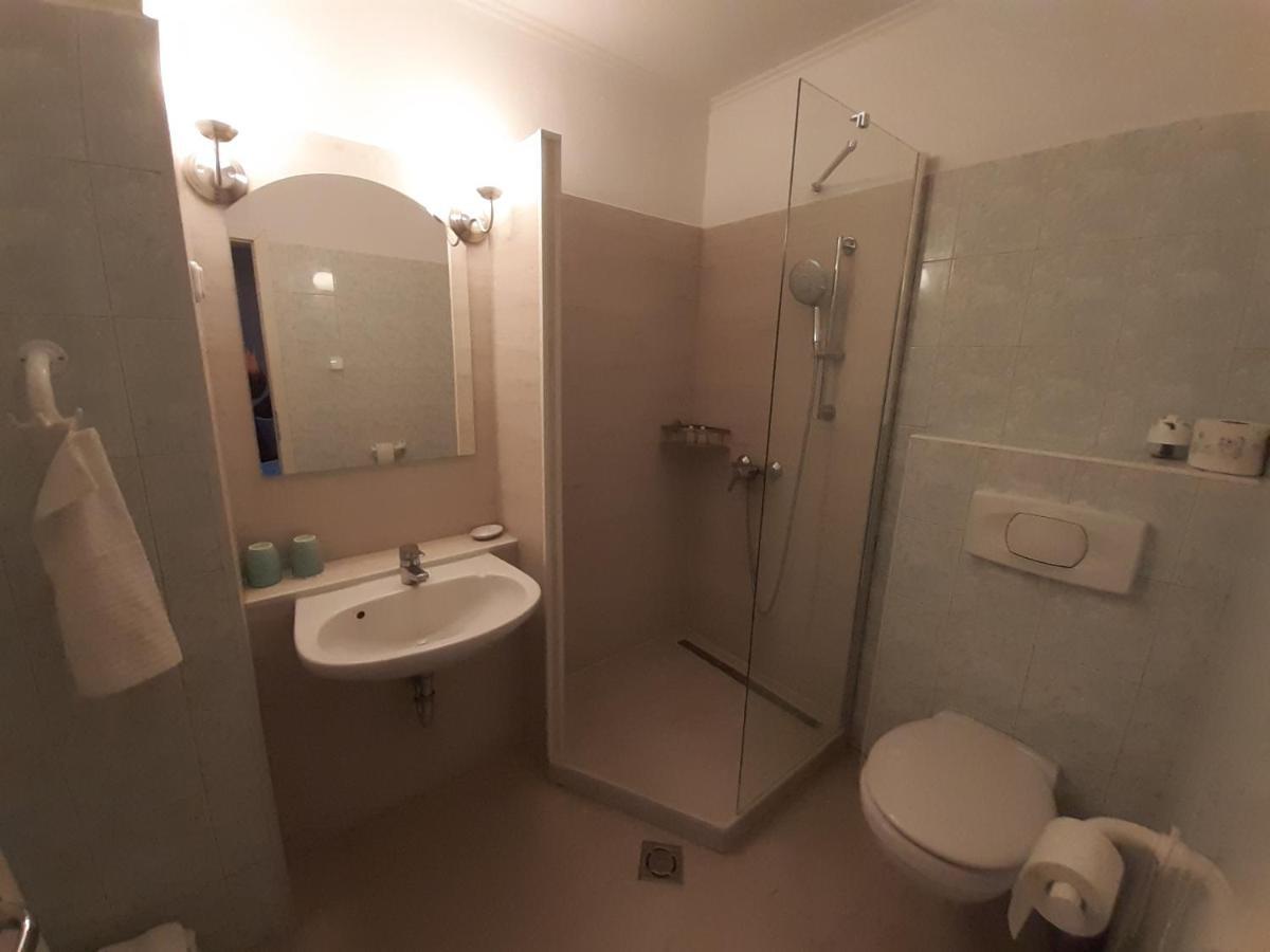 Szalay Villa Veszprém Exteriör bild