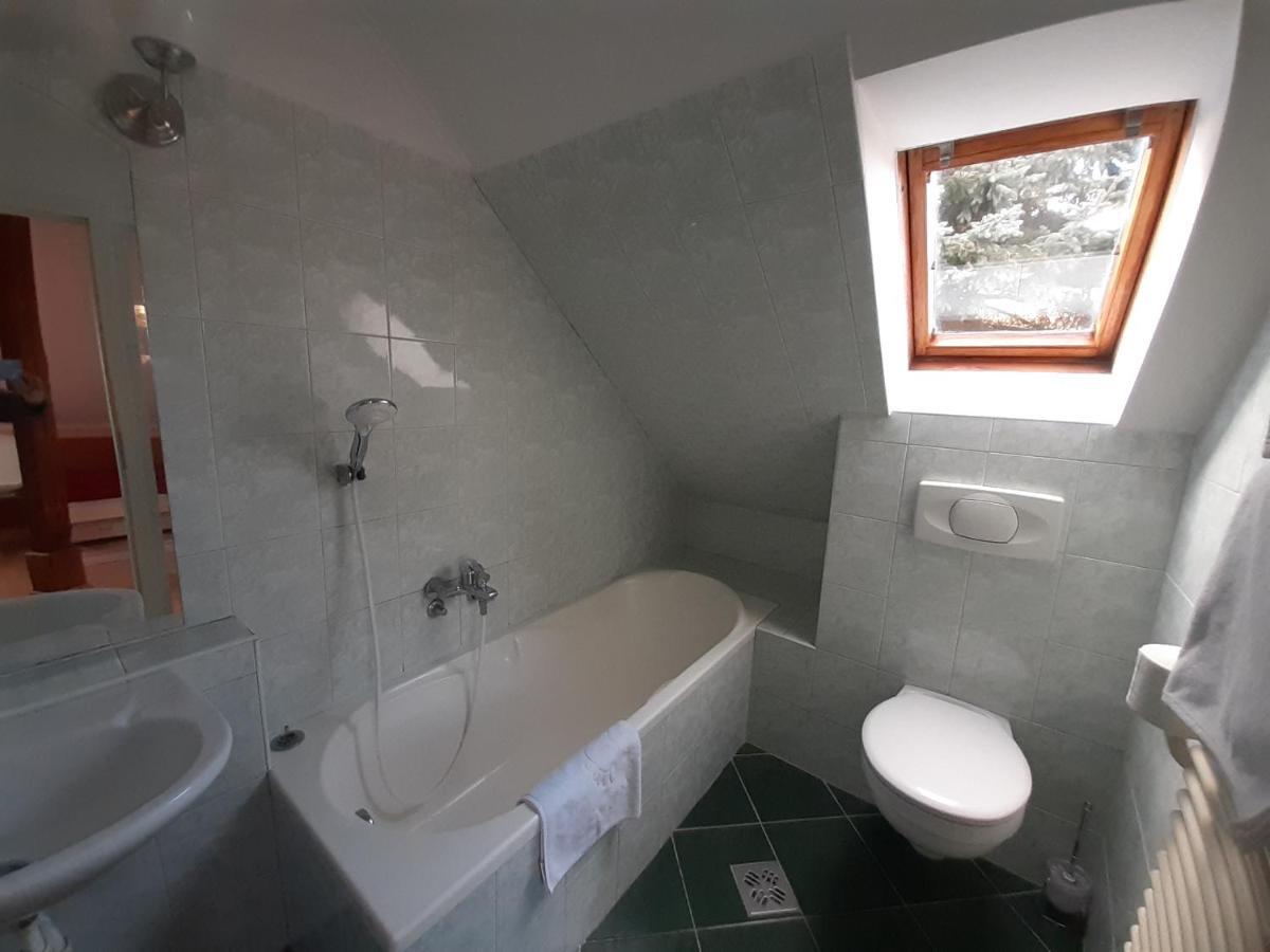 Szalay Villa Veszprém Exteriör bild